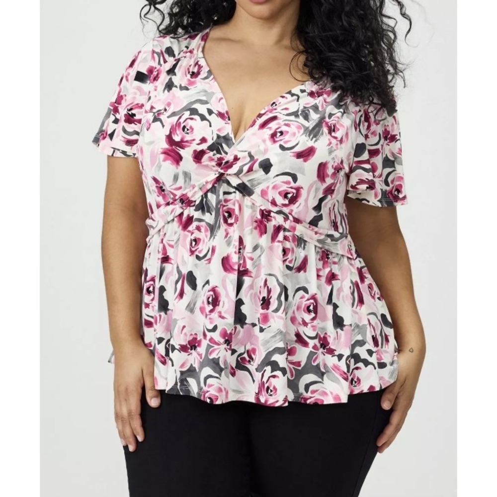 Torrid Blouse size 3X Pink Floral Twist Front Babydoll Top Stretch Knit
